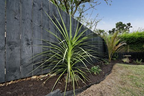 Photo of property in 34 Dolbear Street, Titirangi, Auckland, 0604