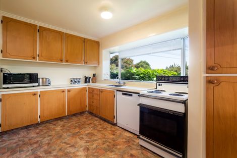 Photo of property in 18 Ilfracombe Place, Burnside, Christchurch, 8053