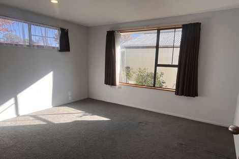 Photo of property in 32 Karnak Crescent, Russley, Christchurch, 8042