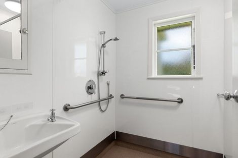 Photo of property in 24 Oakland Street, Northcote, Christchurch, 8052