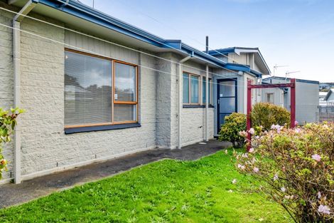 Photo of property in 39 Birdwood Avenue, Moturoa, New Plymouth, 4310