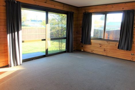 Photo of property in 19 Factory Road, Belfast, Christchurch, 8051