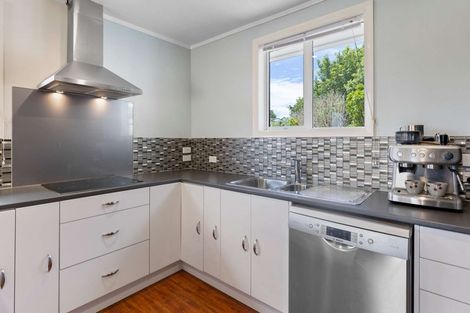 Photo of property in 137 Ironside Road, Johnsonville, Wellington, 6037