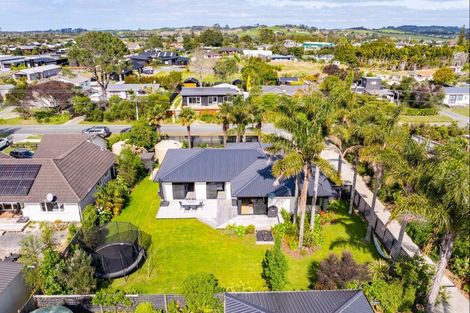 Photo of property in 17 Pearson Street, Mangawhai, 0505