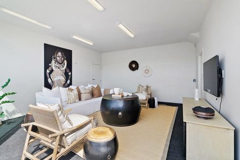 Photo of property in 45 Taumata Road, Omaha, 0986