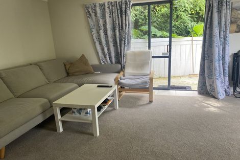 Photo of property in 2/147 Spinella Drive, Bayview, Auckland, 0629