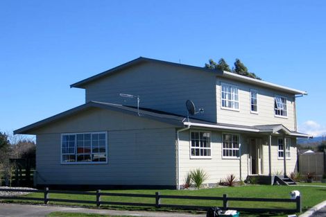 Photo of property in 10 Seddon Street, Masterton, 5810