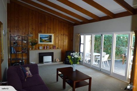 Photo of property in 2/30 Lyttelton Avenue, Forrest Hill, Auckland, 0620
