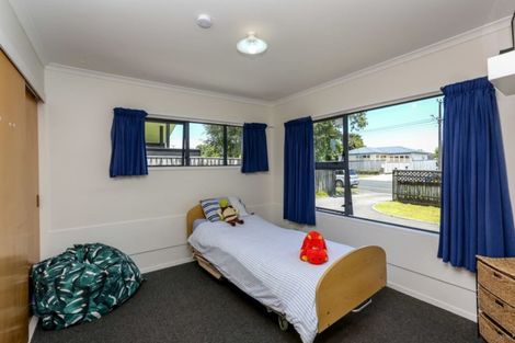 Photo of property in 437 Carrington Street, Upper Vogeltown, New Plymouth, 4310