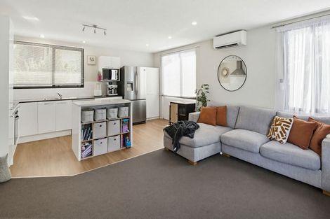 Photo of property in 2/342c Royal Road, Massey, Auckland, 0614
