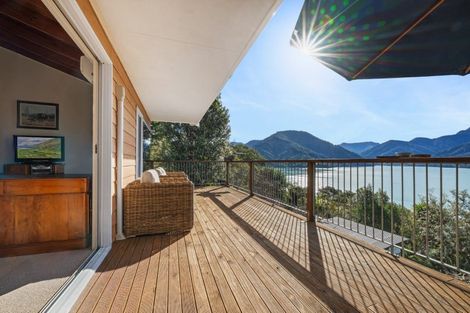 Photo of property in 674 Moetapu Bay Road, Moetapu Bay, Picton, 7282