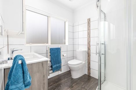 Photo of property in 1 Harry Shaw Way, Raumati South, Paraparaumu, 5032