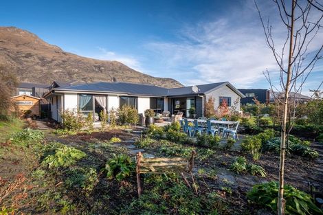 Photo of property in 17 Sandford Terrace, Lower Shotover, Queenstown, 9304