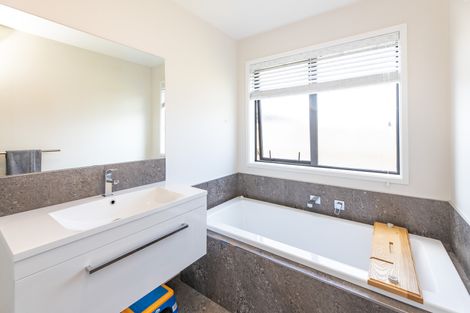 Photo of property in 4 Robert Duncan Road, Belfast, Christchurch, 8051