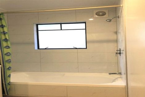 Photo of property in 41c Titirangi Road, New Lynn, Auckland, 0600