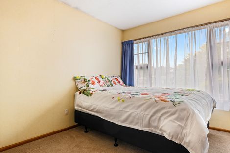 Photo of property in 7 Mirfield Place, Russley, Christchurch, 8042