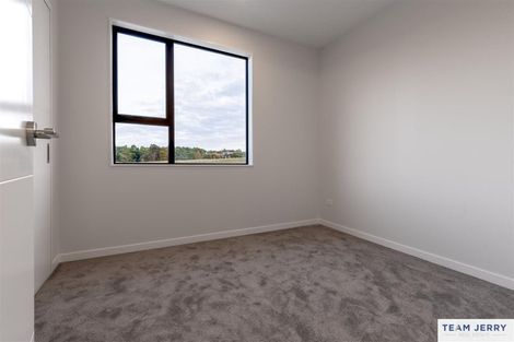 Photo of property in 31 Kuaha Road, Massey, Auckland, 0614