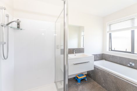 Photo of property in 4 Robert Duncan Road, Belfast, Christchurch, 8051