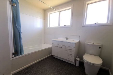 Photo of property in 35 Delaware Crescent, Russley, Christchurch, 8042