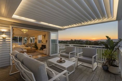 Photo of property in 93 Taylor Road, Mangere Bridge, Auckland, 2022