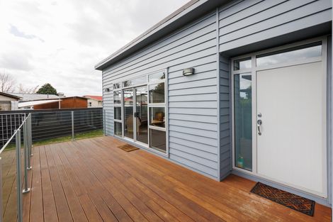 Photo of property in 58 Exeter Crescent, Takaro, Palmerston North, 4412