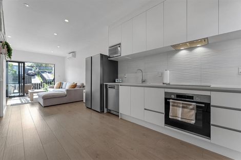 Photo of property in 109a Moire Road, West Harbour, Auckland, 0618