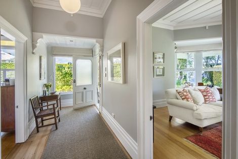 Photo of property in 126 Calliope Road, Stanley Point, Auckland, 0624