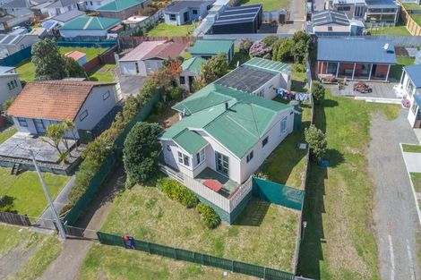Photo of property in 35 Ruanui Street, Himatangi Beach, Foxton, 4891