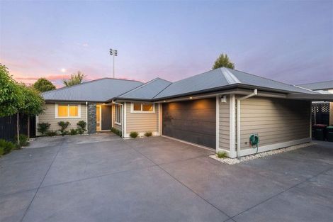 Photo of property in 84 Trafalgar Street, St Albans, Christchurch, 8014