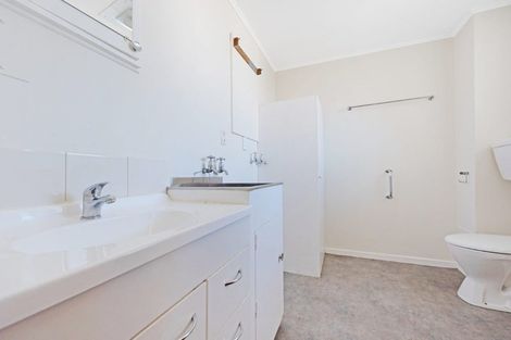 Photo of property in 2/18 Agra Crescent, Khandallah, Wellington, 6035