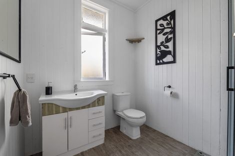 Photo of property in 16b Maire Street, Inglewood, 4330