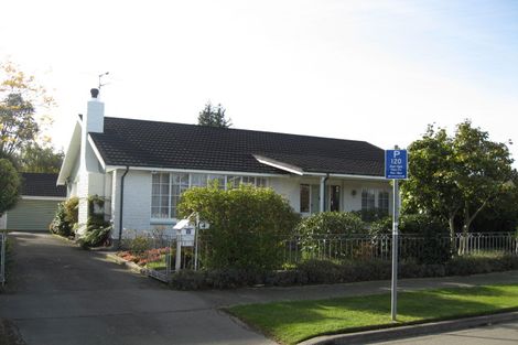 Photo of property in 4 Moorpark Place, Ilam, Christchurch, 8041