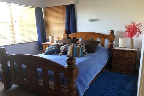 Photo of property in 71 Lynden Avenue, Hillcrest, Auckland, 0627