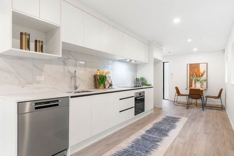 Photo of property in 6 Peara Place, Henderson, 0610