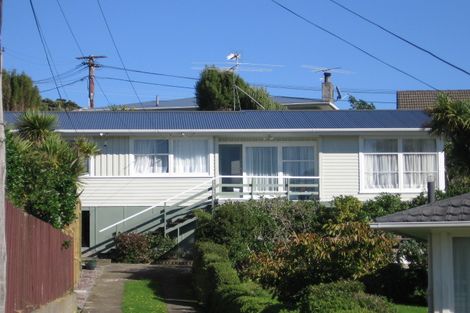 Photo of property in 108 Beazley Avenue, Paparangi, Wellington, 6037