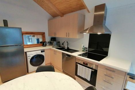 Photo of property in The Alex Apartments, 8/135a Hallenstein Street, Queenstown, 9300