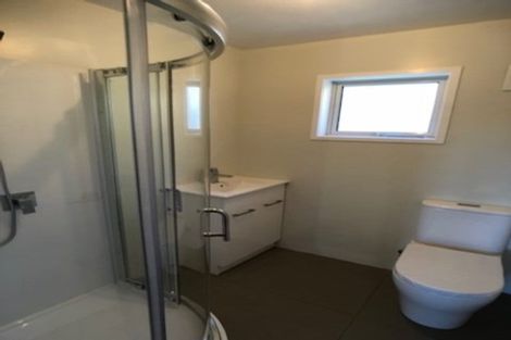 Photo of property in 213a Golf Road, Titirangi, Auckland, 0604