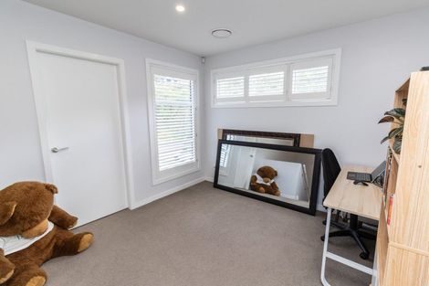 Photo of property in 92 Silverstream Road, Crofton Downs, Wellington, 6035