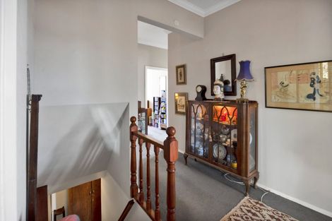 Photo of property in 32 Queens Road, Glen Avon, New Plymouth, 4312