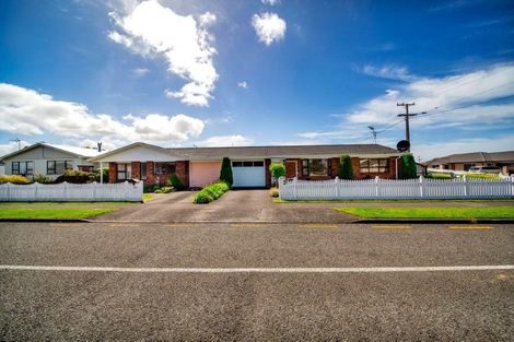 Photo of property in 48 Wilson Street, Hawera, 4610