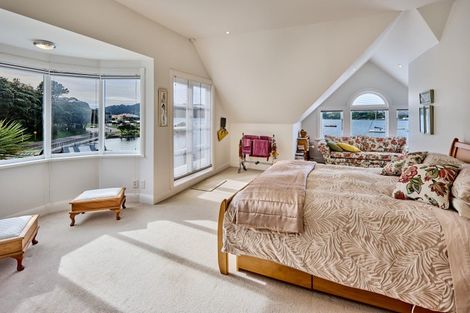 Photo of property in 412 Evans Bay Parade, Hataitai, Wellington, 6021