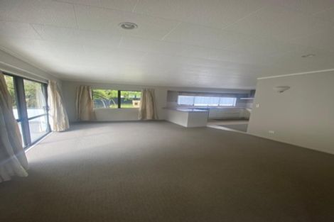 Photo of property in 21 Hakea Place, Totara Heights, Auckland, 2105
