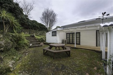 Photo of property in 10 Coote Road, Bluff Hill, Napier, 4110