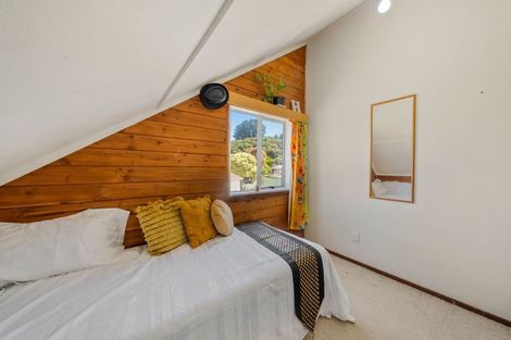 Photo of property in 5 Redwood Close, Paraparaumu, 5032