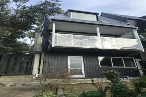 Photo of property in 2/12 Kenef Road, Paremata, Porirua, 5024