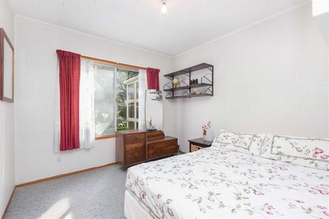 Photo of property in 94 Crawford Avenue, Mangere Bridge, Auckland, 2022