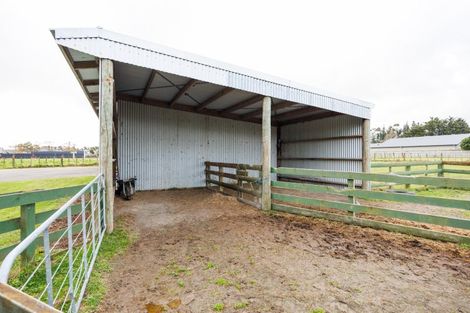 Photo of property in 25 Schnell Drive, Kelvin Grove, Palmerston North, 4414