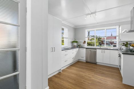 Photo of property in 137 Easther Crescent, Kew, Dunedin, 9012