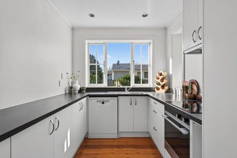 Photo of property in 6 Main Street, Greytown, 5712