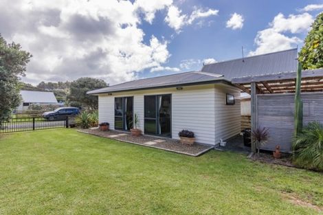 Photo of property in 2 Mako Street, Taupo Bay, Mangonui, 0494